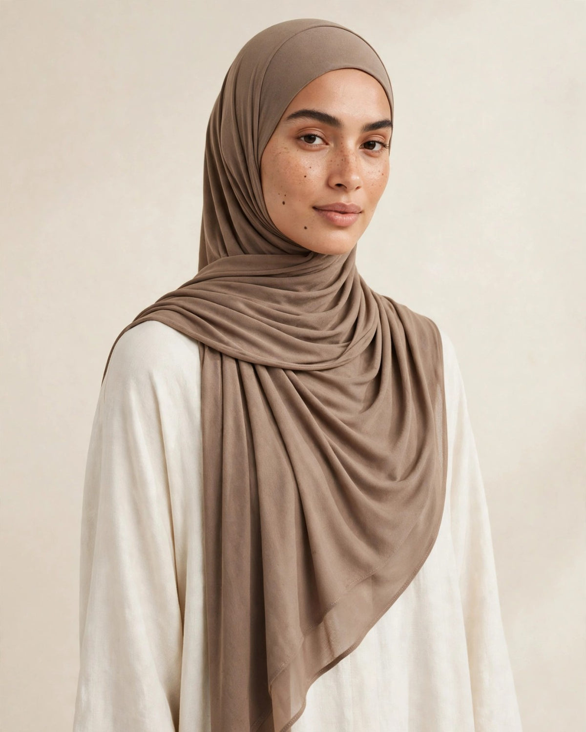 LUMA Signature Modal Taupe #25 — fabric drape and texture
