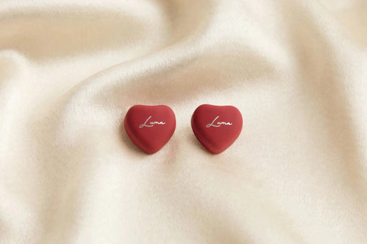 LUMA Red heart magnets, one pair of two pieces